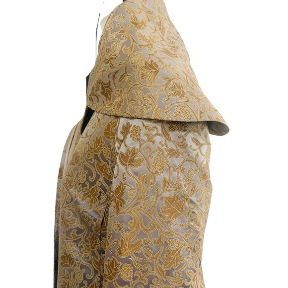 🛑SOLD VINTAGE Satin Brocade Coat in Gold Size S - Picture 5 of 7